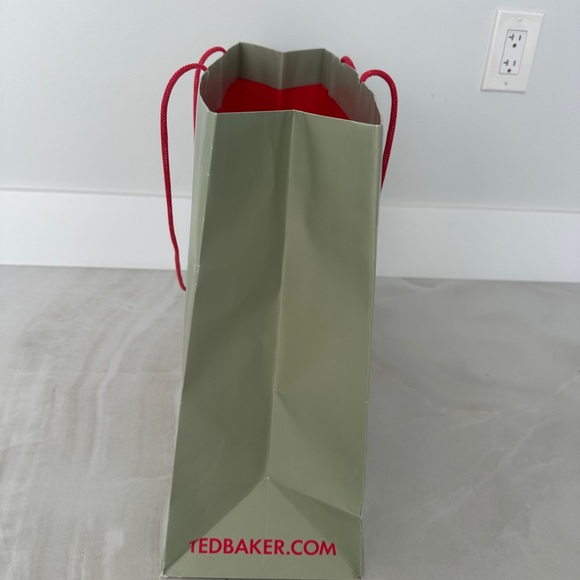 Ted Baker London Shopping Bag w Hot Pink Logo Handles & Inside PRICED TO SELL - Picture 8 of 8